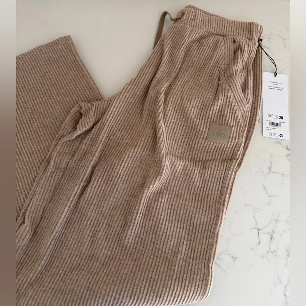 ALO Yoga Wide Leg Ribbed Pants in Beige